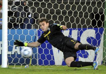 Brazil's Gabriel Vasconcelos catches a p