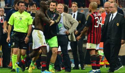 Milan-Napoli-1-2-Balotelli-espulso-594x350