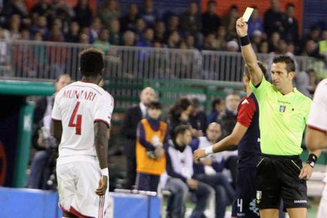 L'ammonizione di Doveri per Muntari (Getty Images)