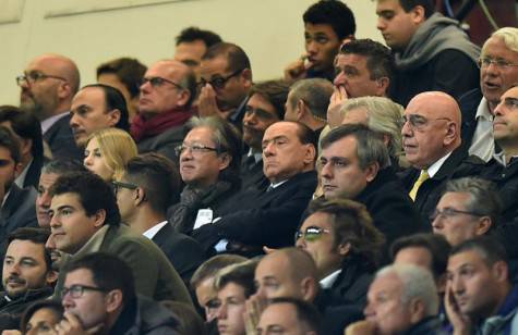 Richard Lee e Berlusconi in tribuna