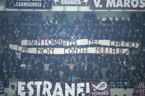 Lo striscione per Cerci (foto milannews)