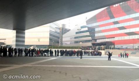 Le code a Casa Milan (foto acmilan.com)