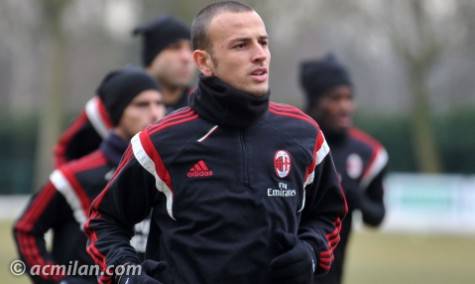 Luca Antonelli (acmilan.com)