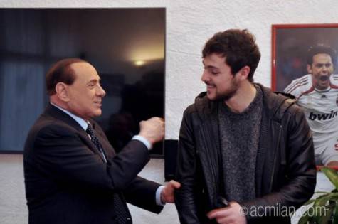 Silvio Berlusconi e Mattia Destro (acmilan.com)