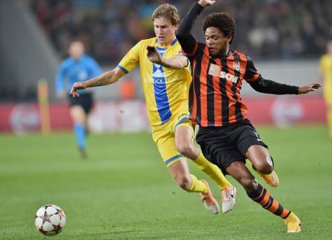 Luiz Adriano in azione (Getty Images)