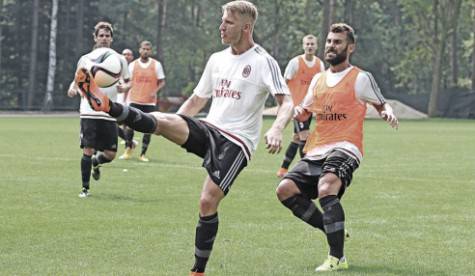 Allenamento a Milanello (acmilan.com)