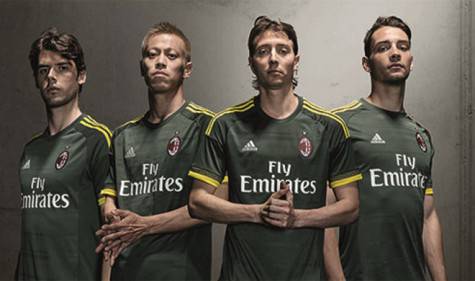 Milan terza maglia 2015/2016 (foto acmilan.com)