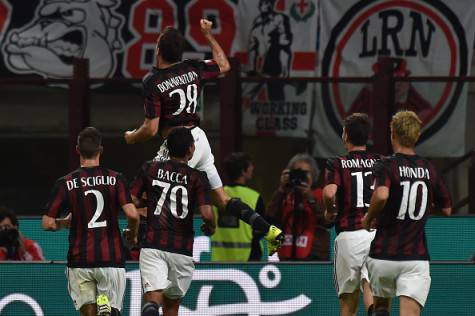 L'esultanza dei rossoneri in occasione del gol di Bonaventura (Getty Images)