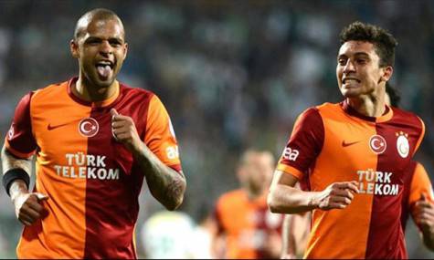 Felipe Melo & Alex Telles (foto da medyaspor.com)