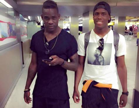 Mario Balotelli ed Enock Barwuah (foto Facebook)