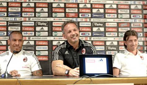 Nigel de Jong, Sinisa Mihajlovic e Riccardo Montolivo (acmilan.com)