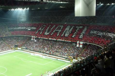 La curva del Milan