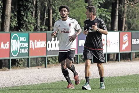 Luiz Adriano e Antonio Bovenzi (foto acmilan)