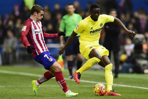 Antoione Griezmann e Eric Bailly (©Getty Images)