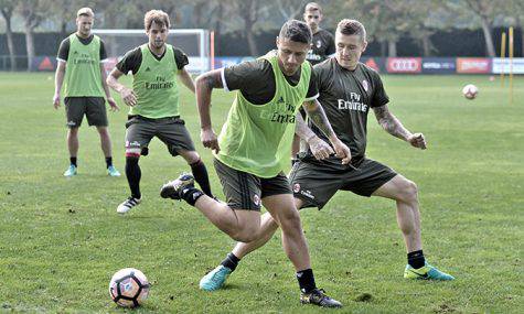 Gianluca Lapadula e Juraj Kucka