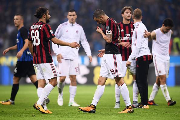 Milan sbilanciato e senza ritmo: primo tempo shock nel derby