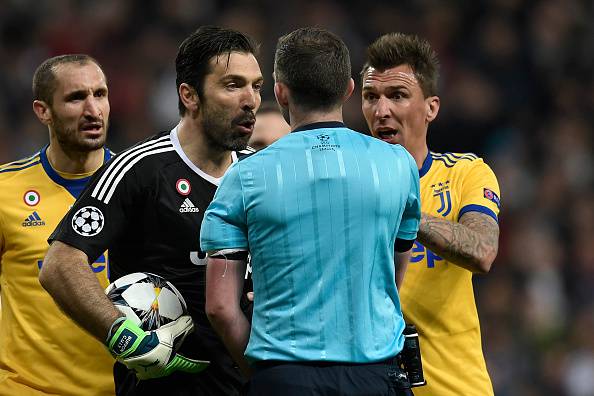 Gianluigi Buffon Mario Mandzukic