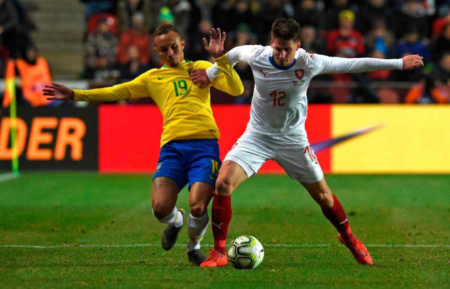 Everton Sousa Soares