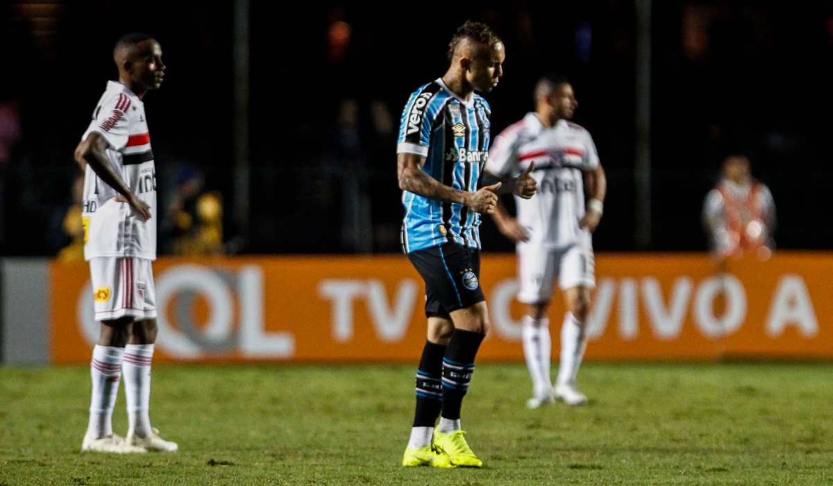 Everton Sousa Soares Gremio Milan