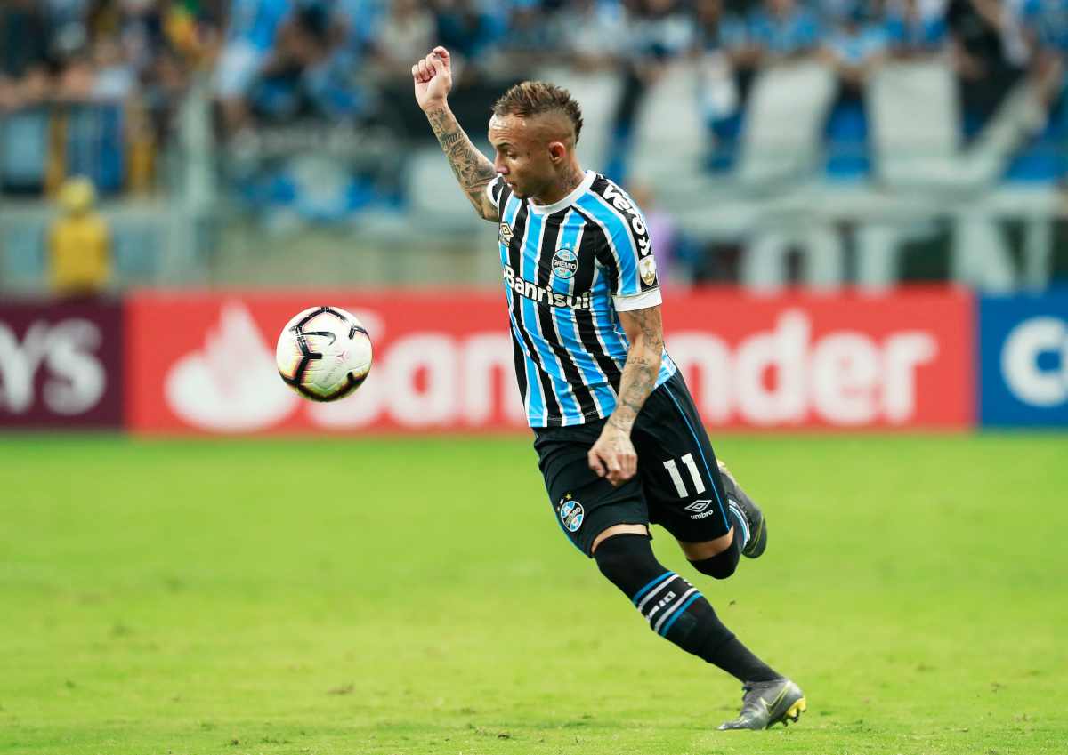 Everton Sousa Soares Gremio Milan