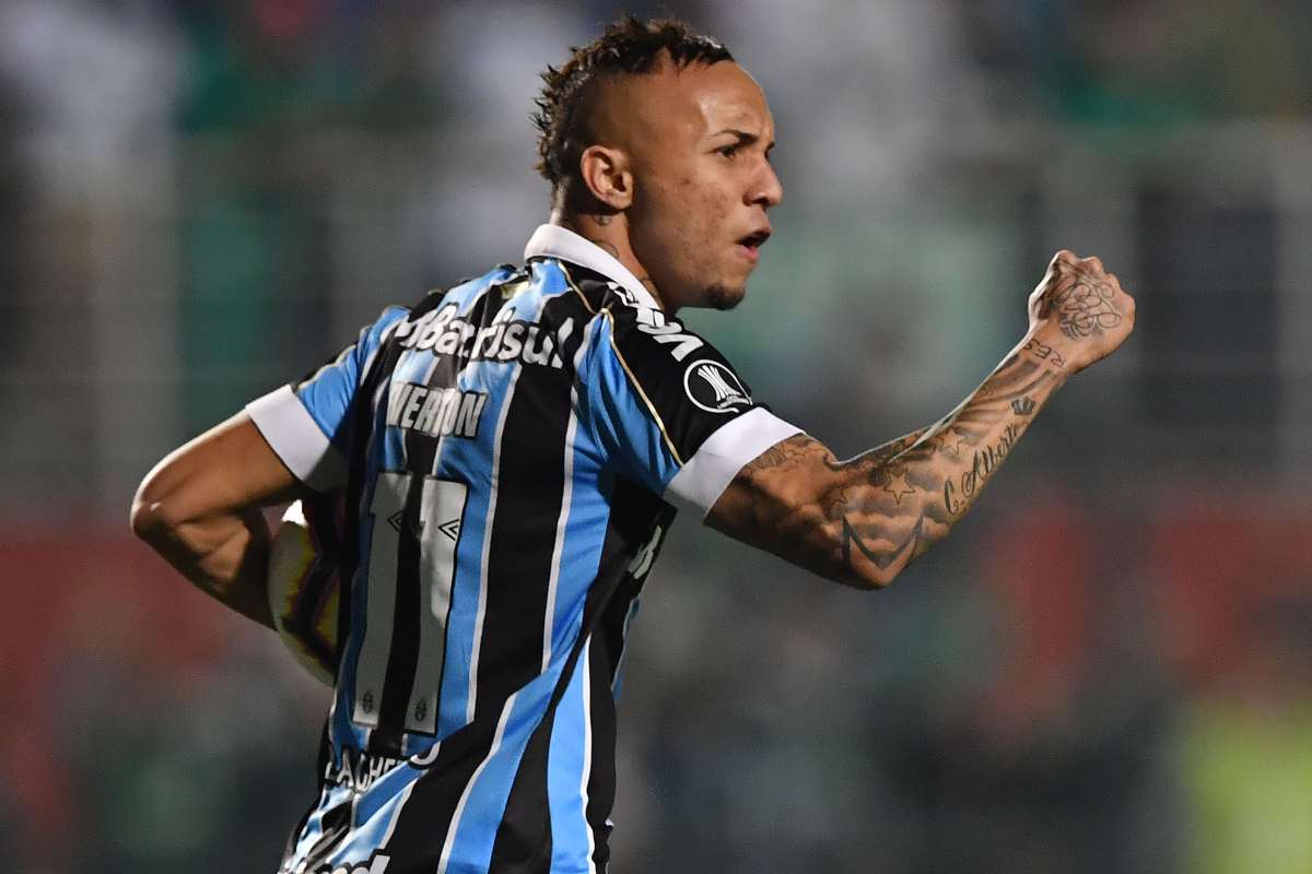 Everton Sousa Soares cebolinha