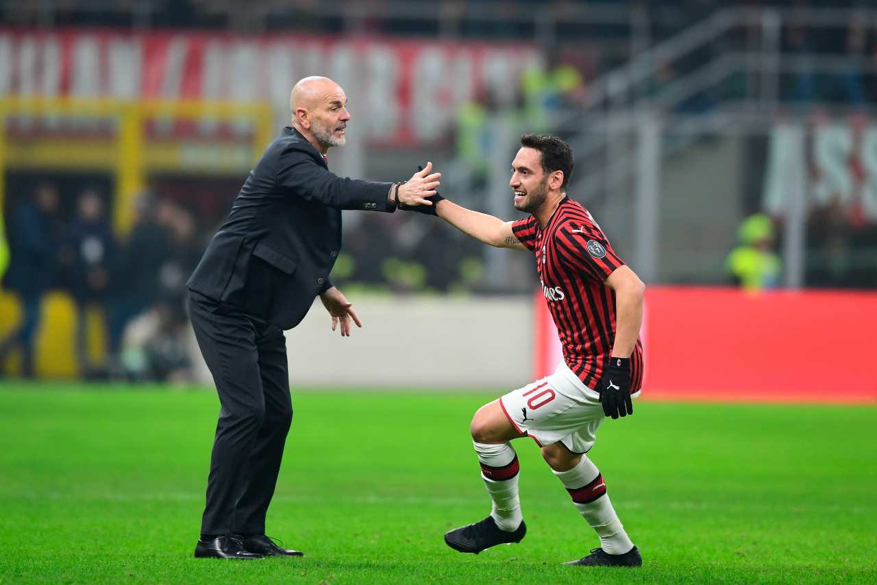 Hakan Calhanoglu Stefano Pioli AC Milan