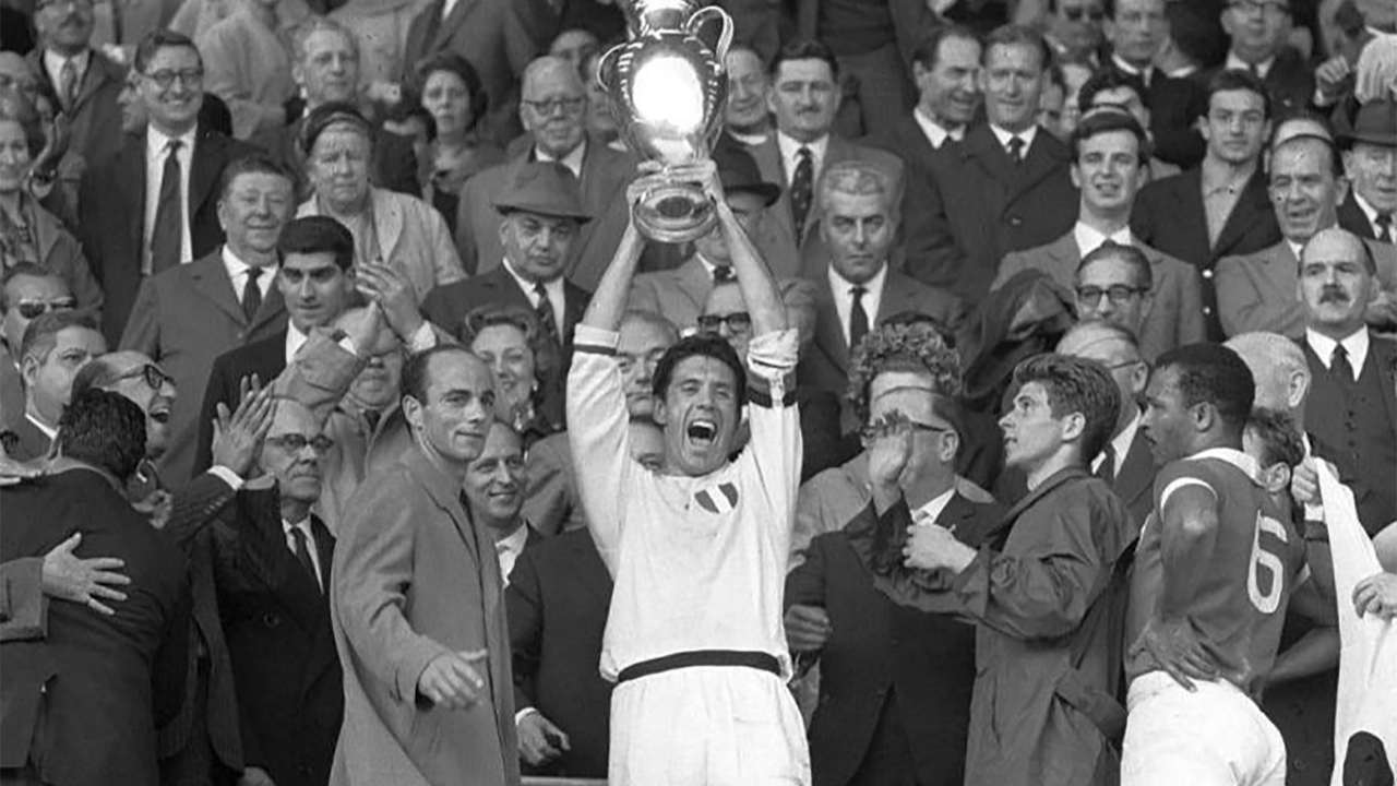 22 maggio 1963 Milan prima italiana a vincere la Coppa Campioni