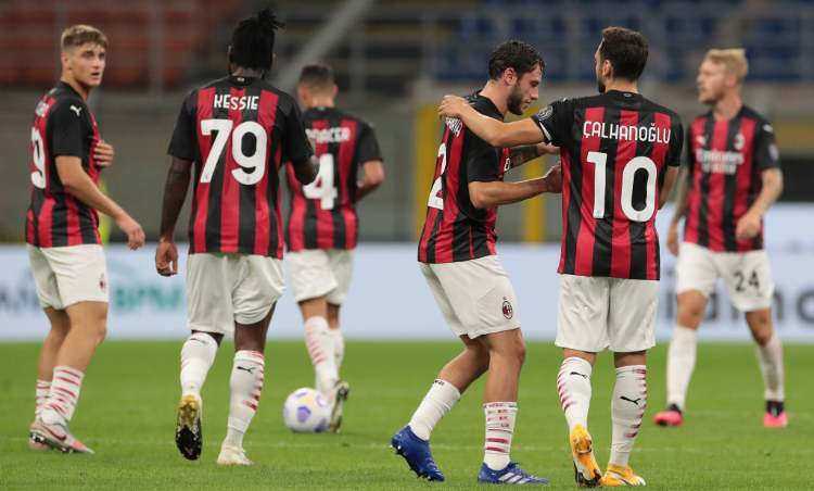 Crotone Milan dove vederla