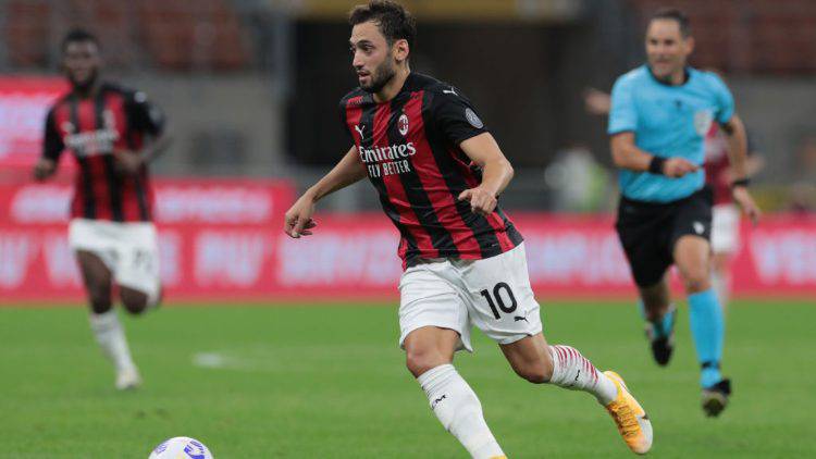 infortunio calhanoglu caviglia