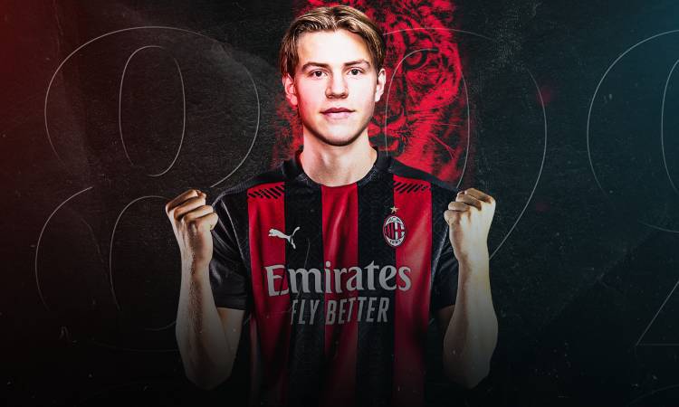 Jens Petter Hauge ufficiale Milan