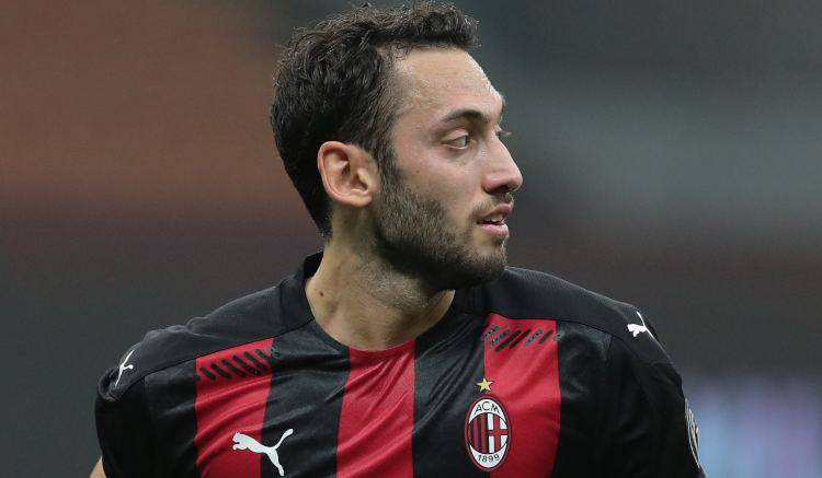 Calciomercato Milan trattativa Calhanoglu