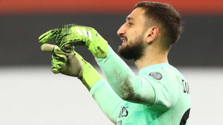 Gigio Donnarumma rinnovo Milan raiola