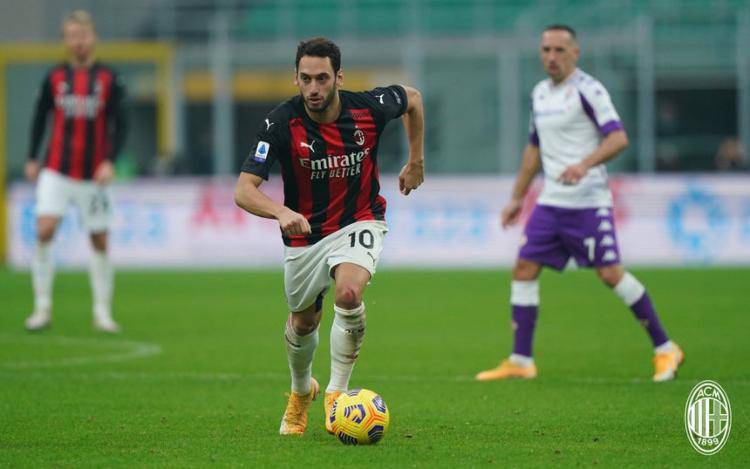 Calhanoglu migliore in seria a per cross riusciti