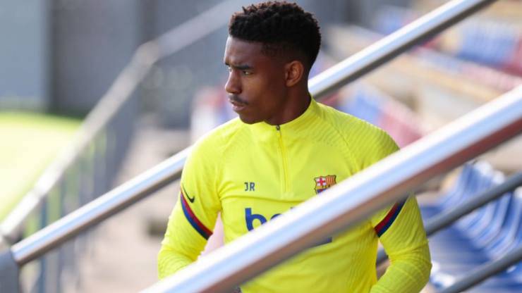 Junior Firpo offerta Milan richiesta Barcellona