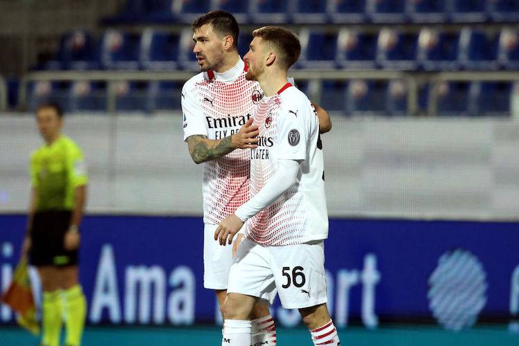 Alexis Saelemaekers e Alessio Romagnoli squalificati