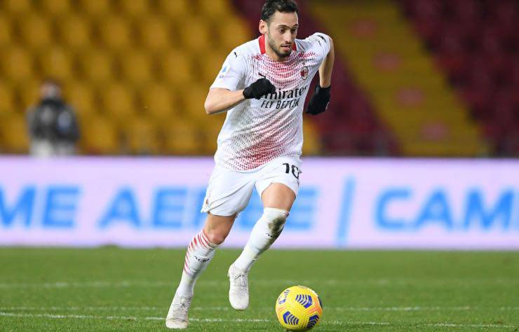 Rinnovo contratto Calhanoglu Summit agente