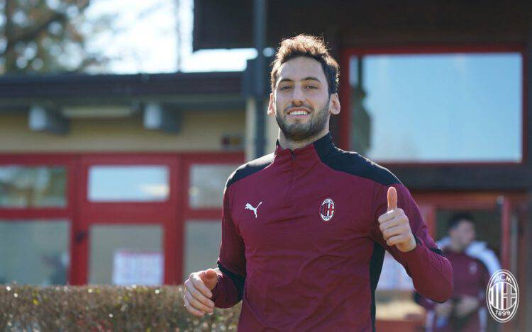 Rinnovi Donnarumma Calhanoglu