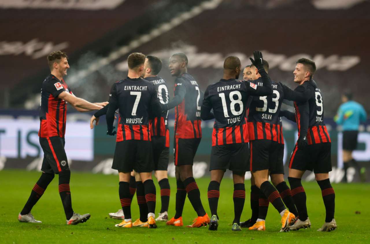 Фрайбург - айнтрахт ф. Фрайбург айнтрахт франкфурт. Айнтрахт франкфурт фрайбург. Фрайбург айнтрахт франкфурт. Айнтрахт фрайбург арена.