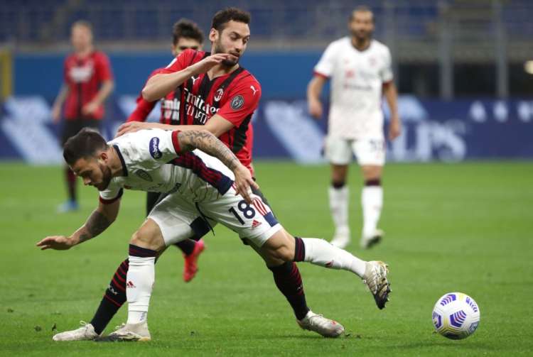 Hakan Calhanoglu