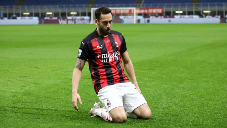 Hakan Calhanoglu