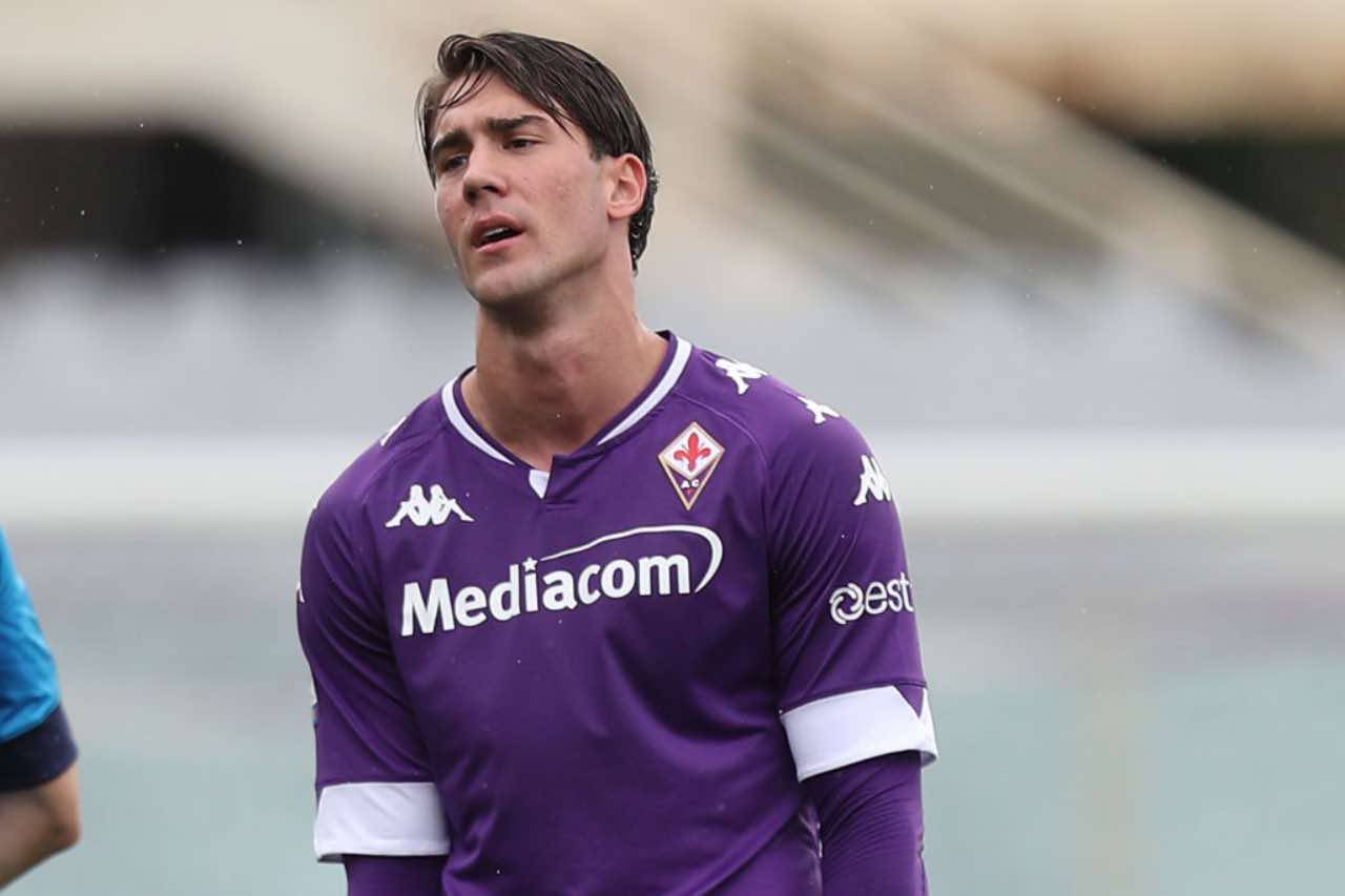 Vlahovic resta alla Fiorentina: "Rinnoverà"