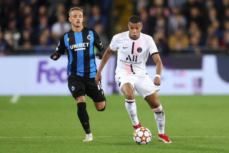 Noa Lang vs Mbappè