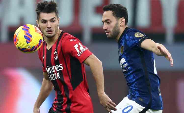 Brahim Diaz e Calhanoglu