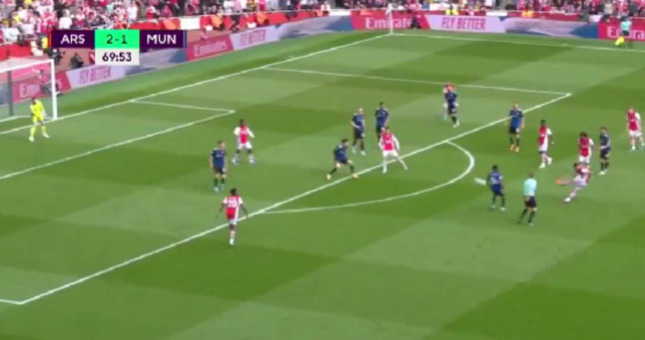 Il gol di Xhaka in Arsenal-Manchester United