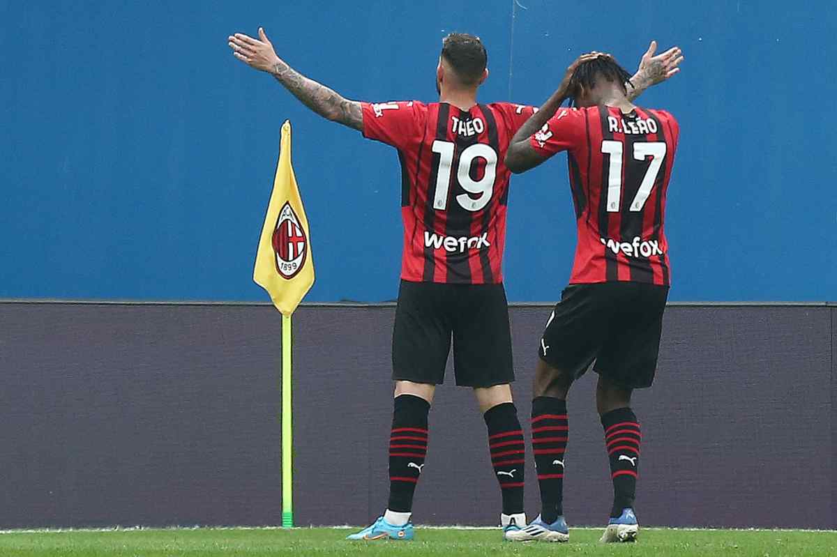 Theo Hernandez esulta dopo il gol in Milan-Atalanta 2-0