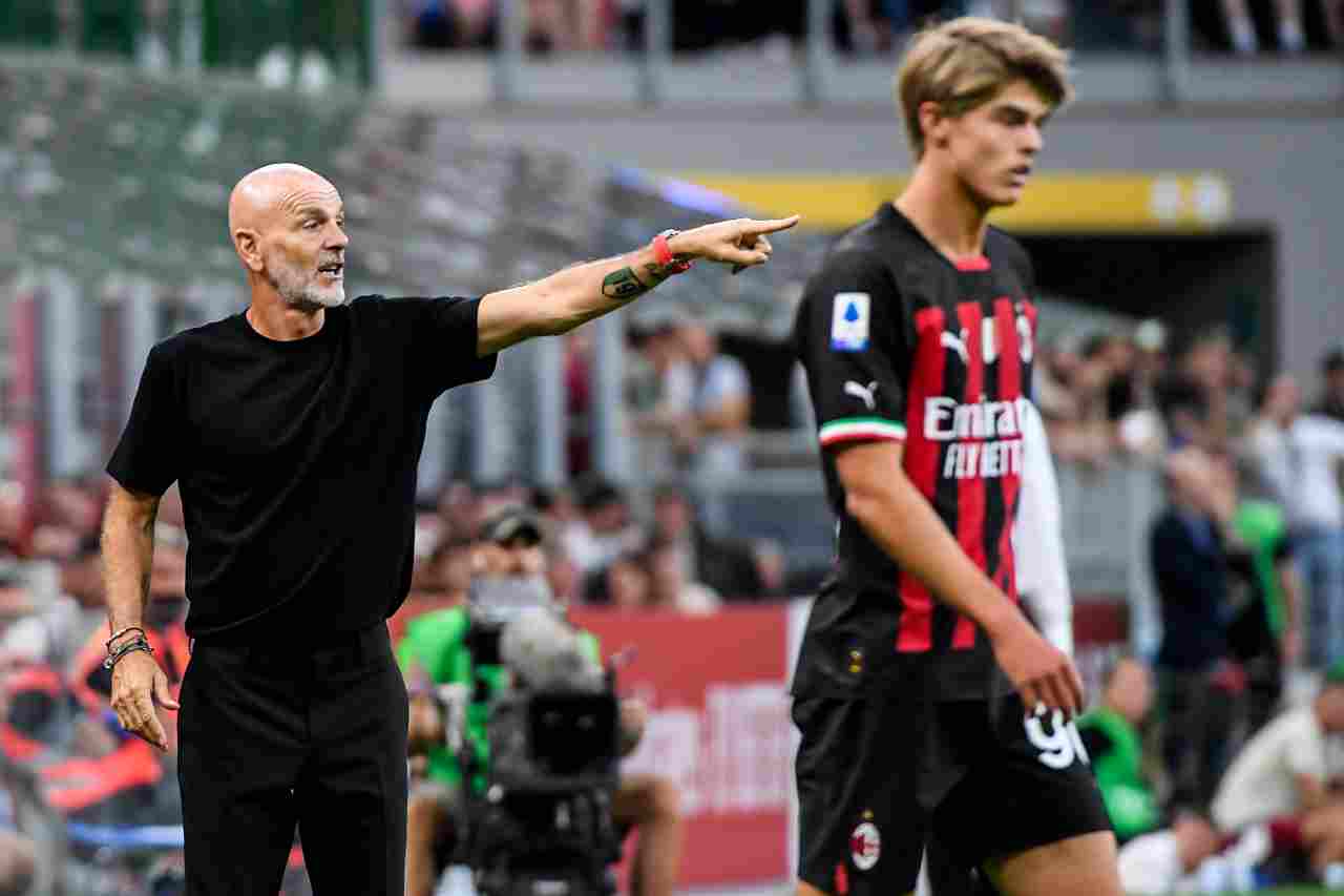 Stefano Pioli con De Ketelaere