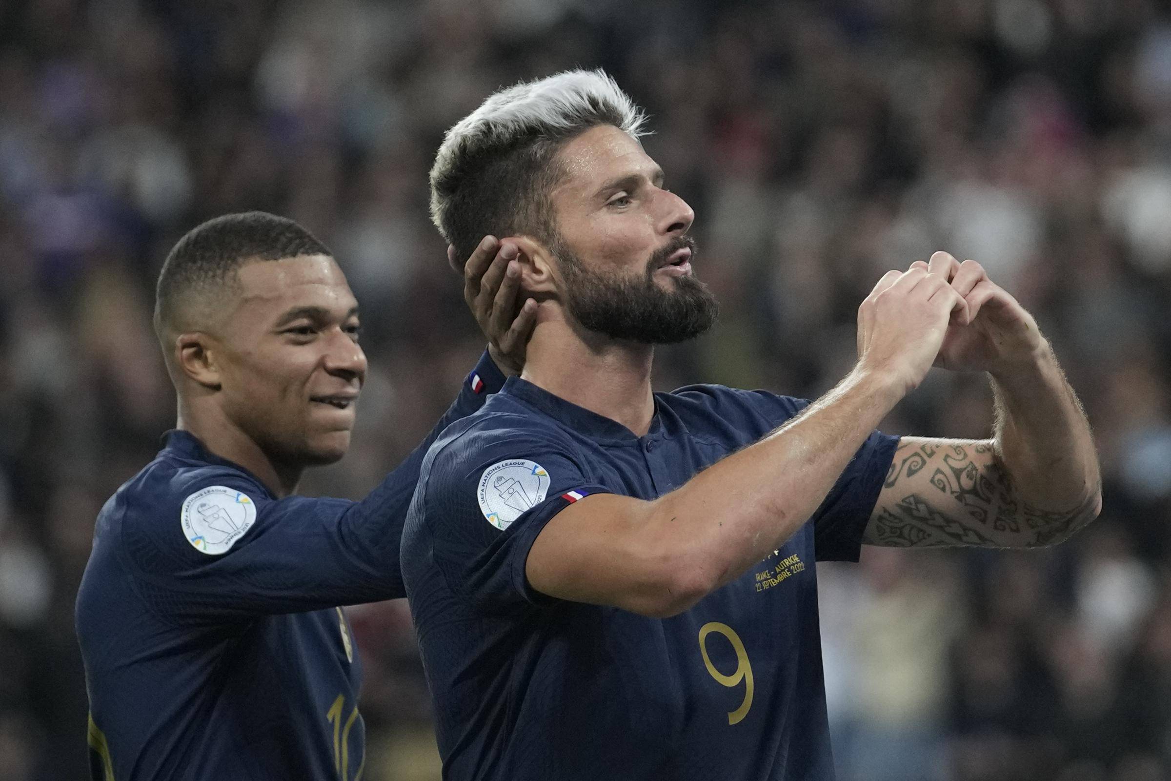 Giroud e Mbappè