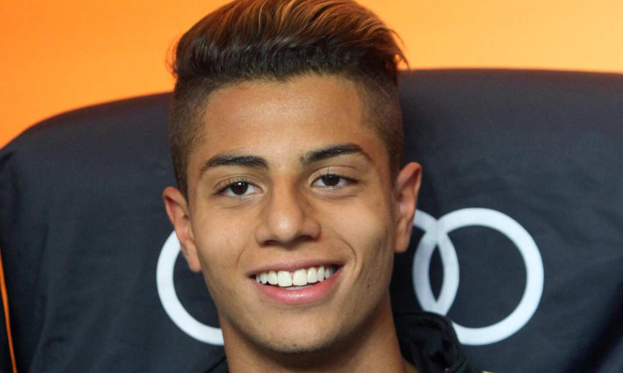 Hachim Mastour