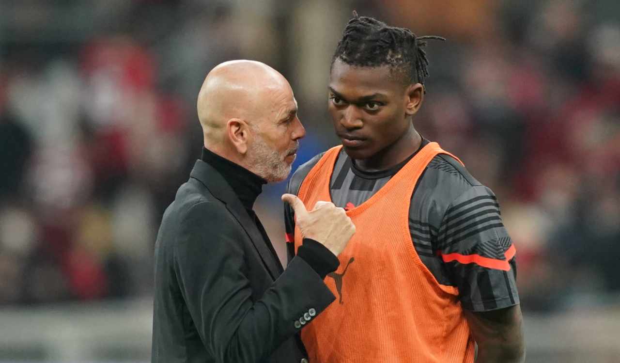 Pioli-Rafa-Leao-milanlive-1-10-2022.jpg