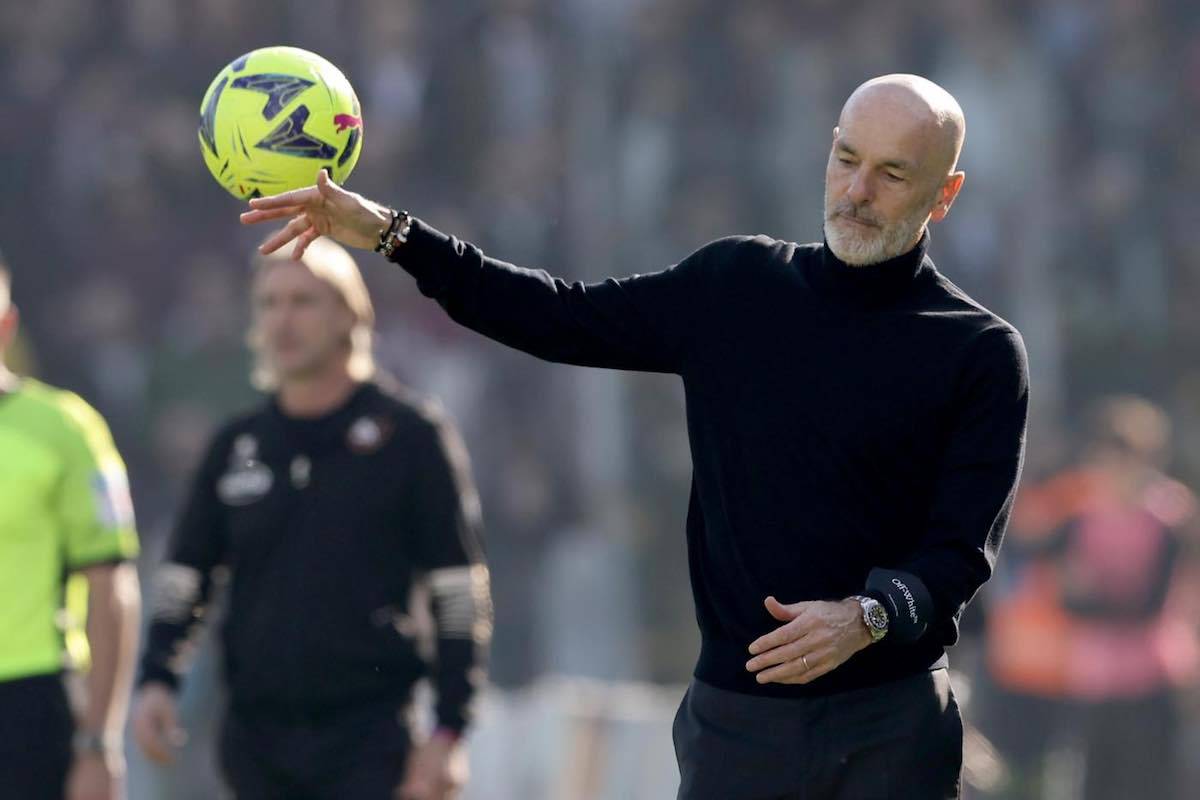 Milan mercato criticato